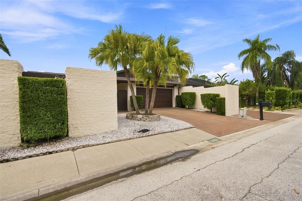5005 PALOMA DRIVE, TAMPA, FL — photo 5 of 30