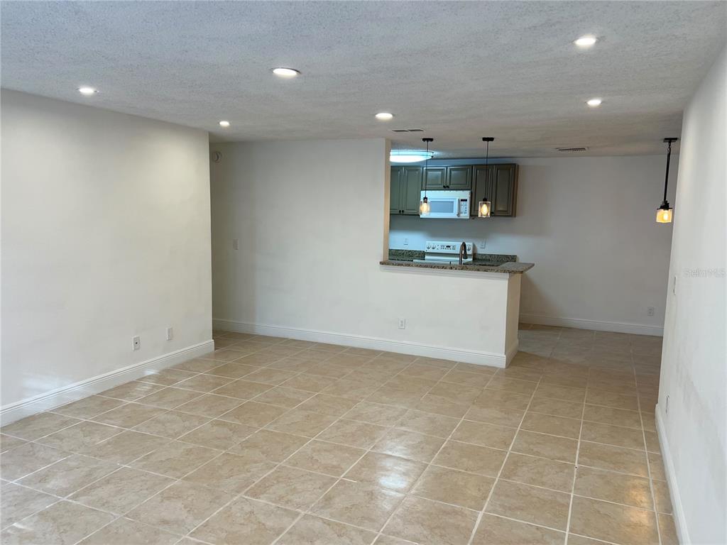 2101 CASCADES BOULEVARD UNIT 106, KISSIMMEE, FL — photo 2 of 14