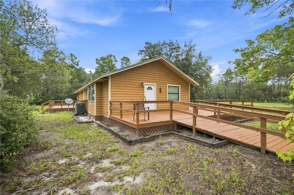 130 FINLEY LANE, HAWTHORNE, FL — photo 3 of 30