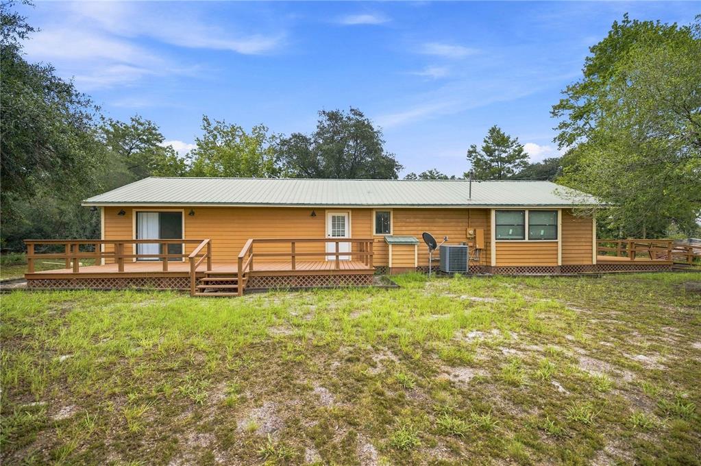 130 FINLEY LANE, HAWTHORNE, FL — photo 4 of 30