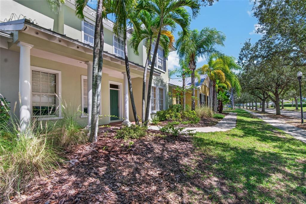 5518 LUMINAR POINTE LANE, APOLLO BEACH, FL — photo 2 of 30