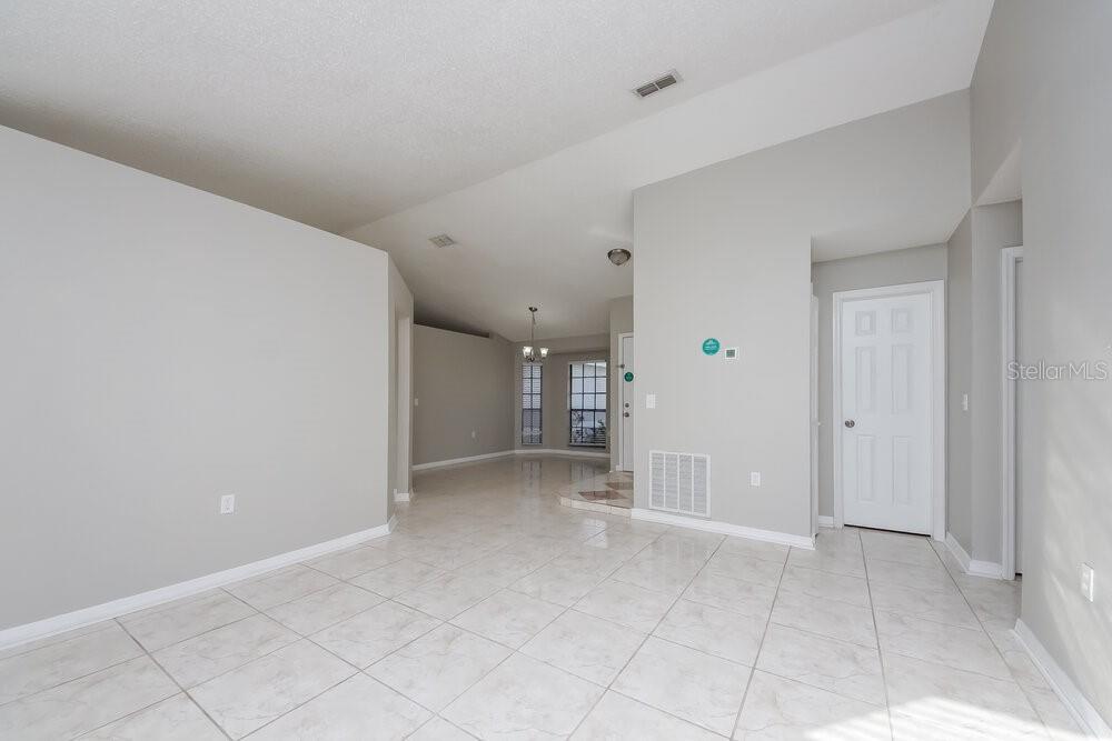 808 CABARET COURT, KISSIMMEE, FL — photo 3 of 16