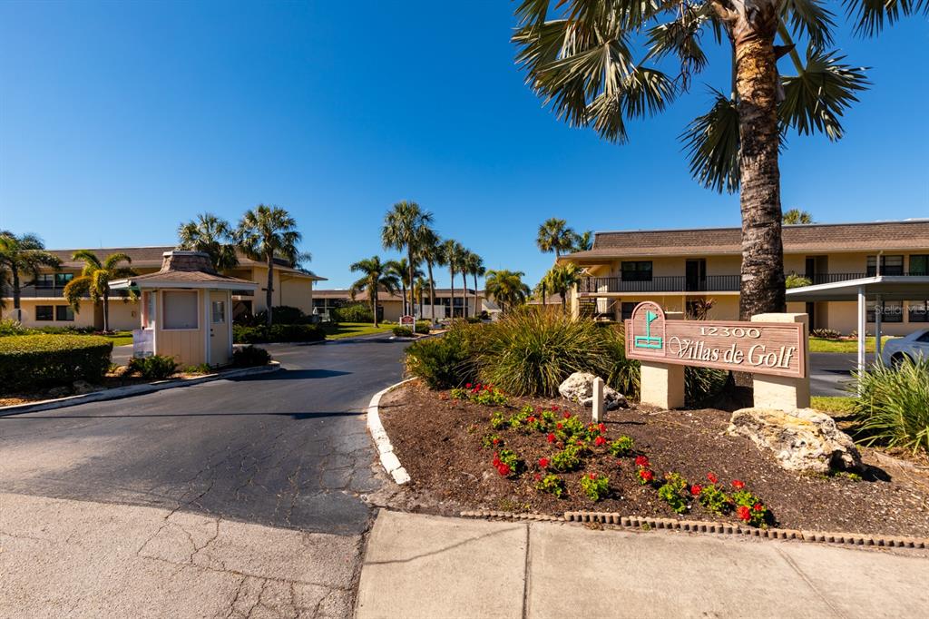 12300 VONN ROAD UNIT 9205, LARGO, FL — photo 2 of 30