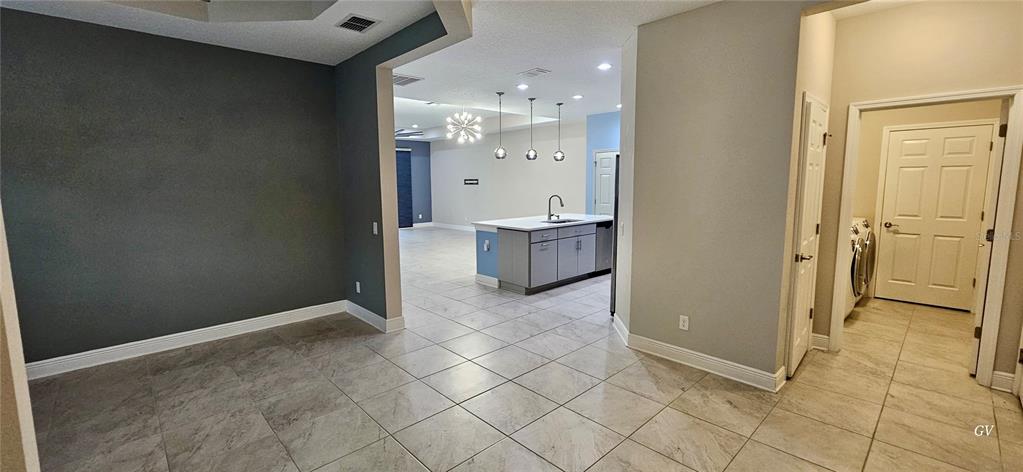 19379 HAWK VALLEY DRIVE, TAMPA, FL — photo 4 of 30