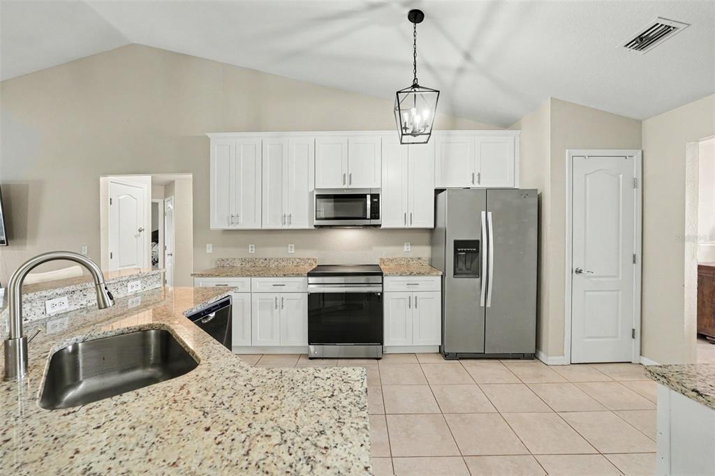 8791 FORT SOCRUM VILLAGE WAY, LAKELAND, FL — photo 4 of 30