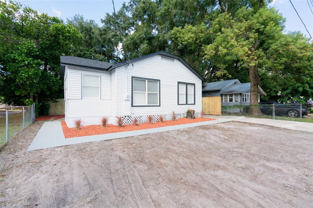 8202 N ALASKA STREET, TAMPA, FL — photo 4 of 30