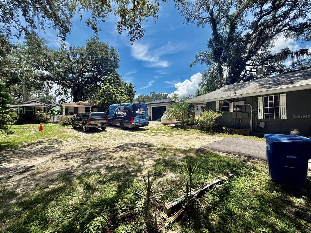 1014 W MOHAWK AVENUE, TAMPA, FL — photo 2 of 30