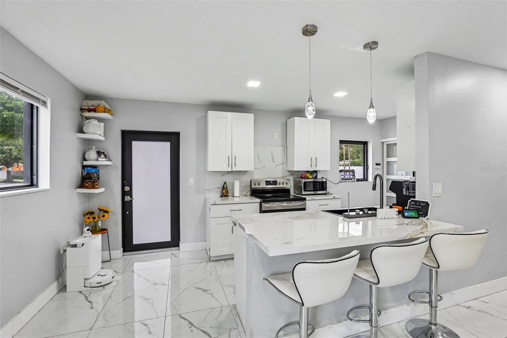 1421 N 68TH TERRACE, HOLLYWOOD, FL — photo 3 of 6
