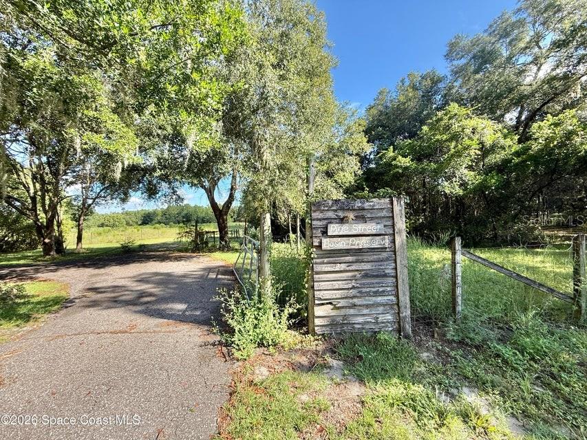 572 N PINE STREET, PIERSON, FL — photo 3 of 29