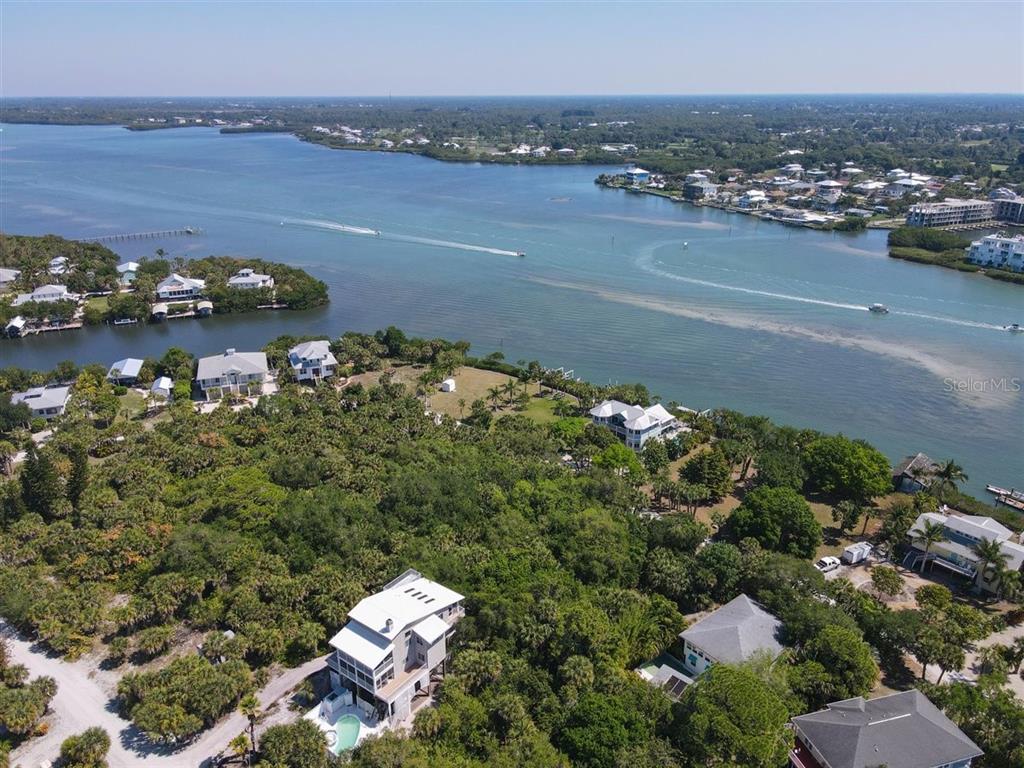 14 BAYSHORE CIRCLE