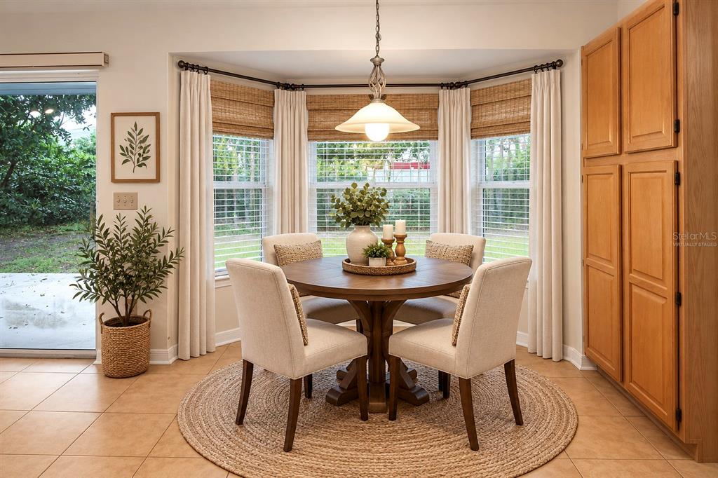 3924 LAKE MIRAGE BOULEVARD, ORLANDO, FL — photo 4 of 34