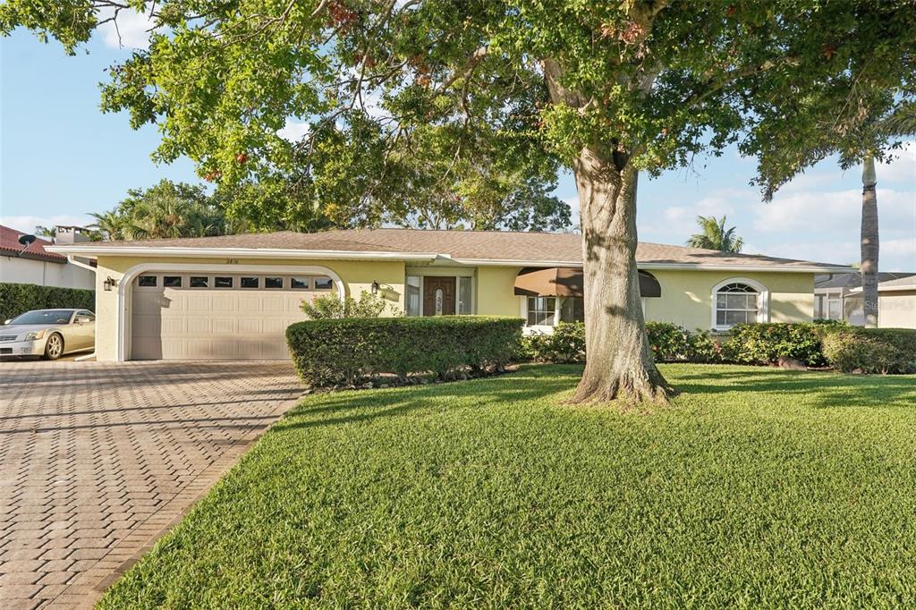 2816 BAY DRIVE