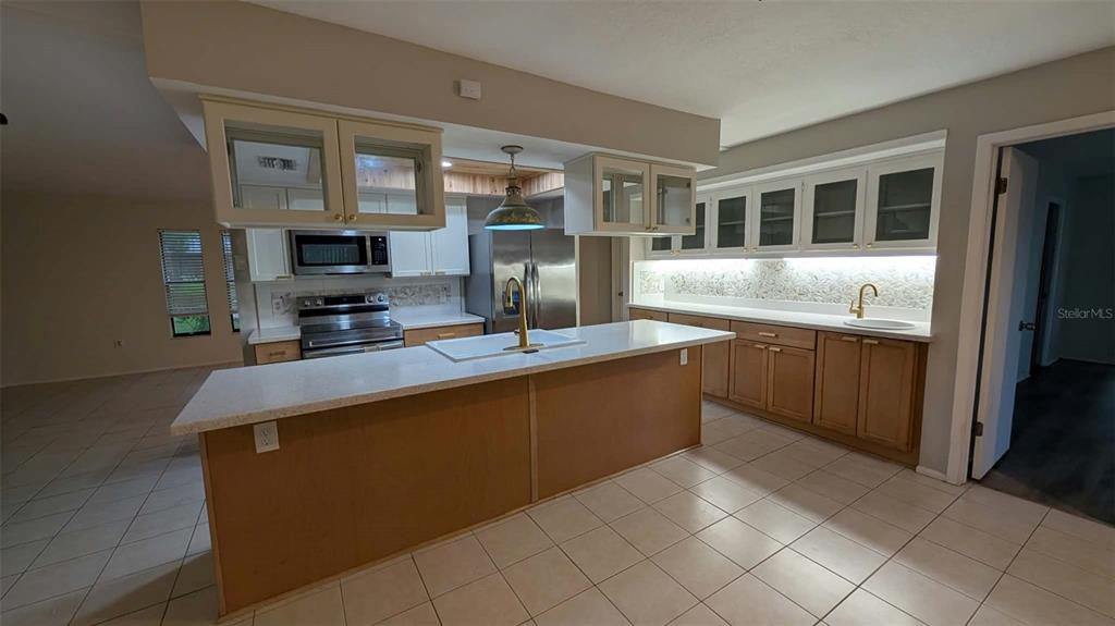 12408 GOLDEN OAK CIRCLE, HUDSON, FL — photo 4 of 61