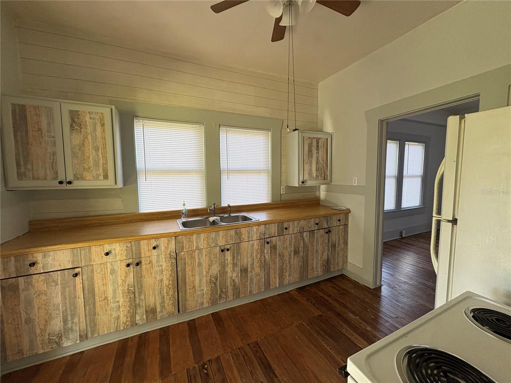 1619 BENS LANE, LAKELAND, FL — photo 4 of 19
