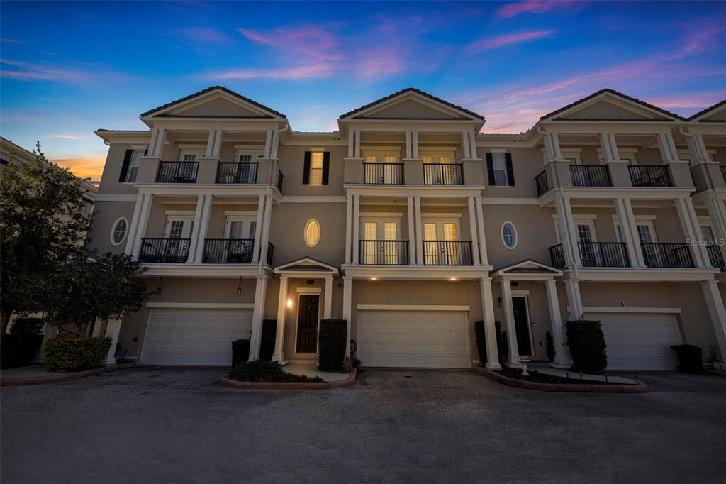 300 NEWBURY PLACE N, ST PETERSBURG, FL — photo 5 of 30