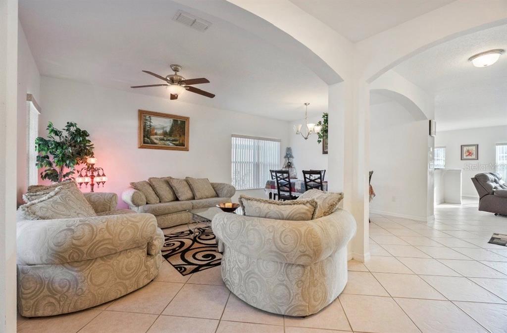 10781 CABBAGE TREE LOOP, ORLANDO, FL — photo 4 of 33