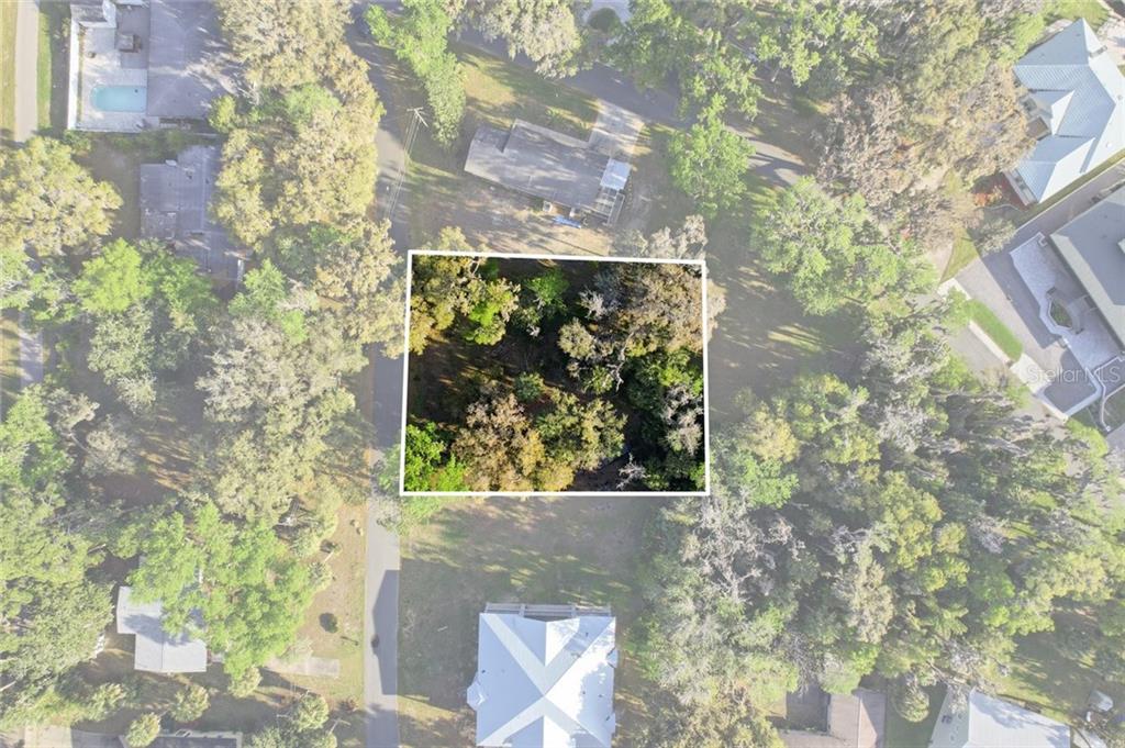 20 NW Magnolia CIRCLE, CRYSTAL RIVER, FL — photo 3 of 6