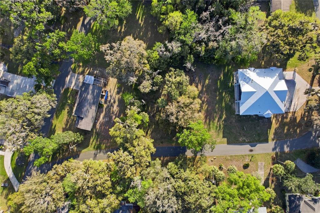 20 NW Magnolia CIRCLE, CRYSTAL RIVER, FL — photo 5 of 6