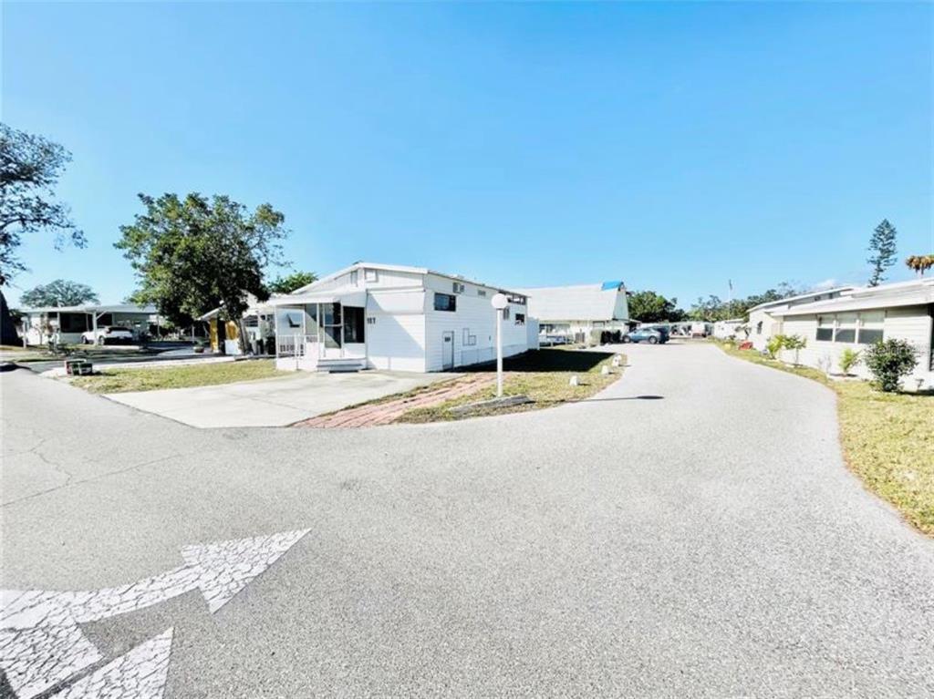 3275 26TH AVENUE E UNIT 107, BRADENTON, FL — photo 3 of 19