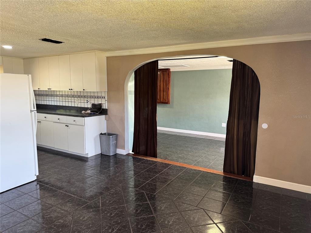 5821 90TH AVENUE N, PINELLAS PARK, FL — photo 3 of 18
