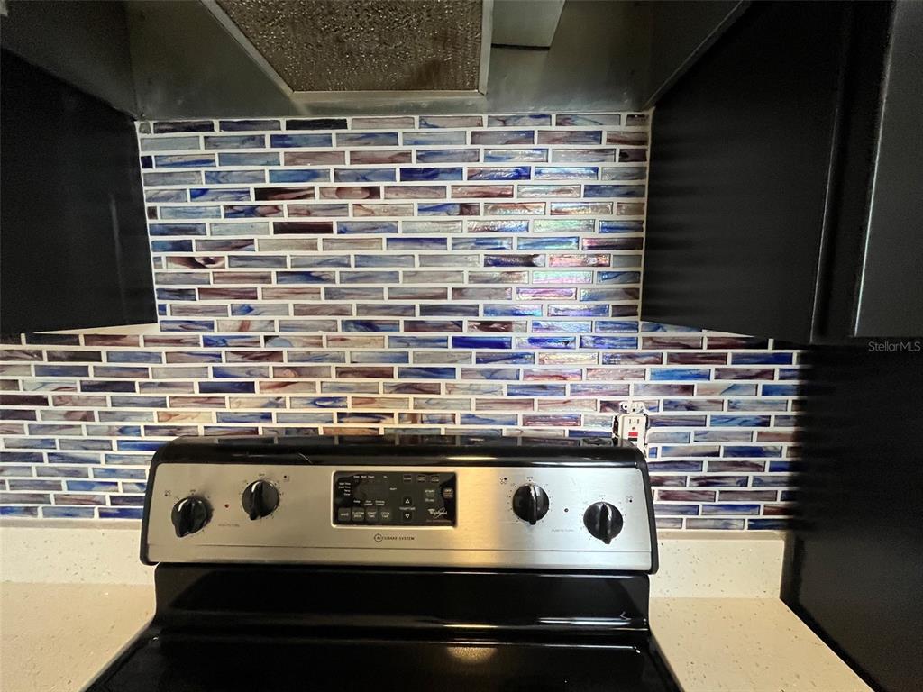 3300 FOX CHASE CIRCLE N UNIT 219, PALM HARBOR, FL — photo 5 of 17