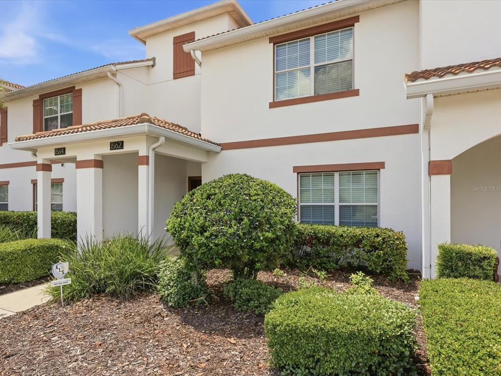 1562 MOON VALLEY DRIVE