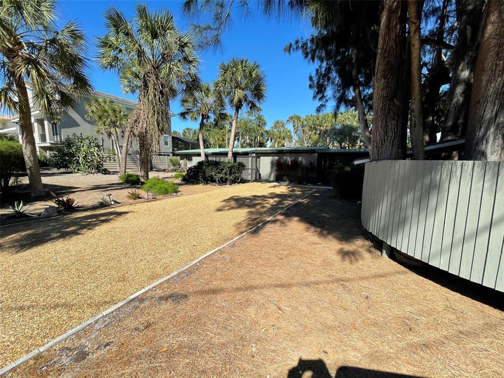 4959 COMMONWEALTH DRIVE
