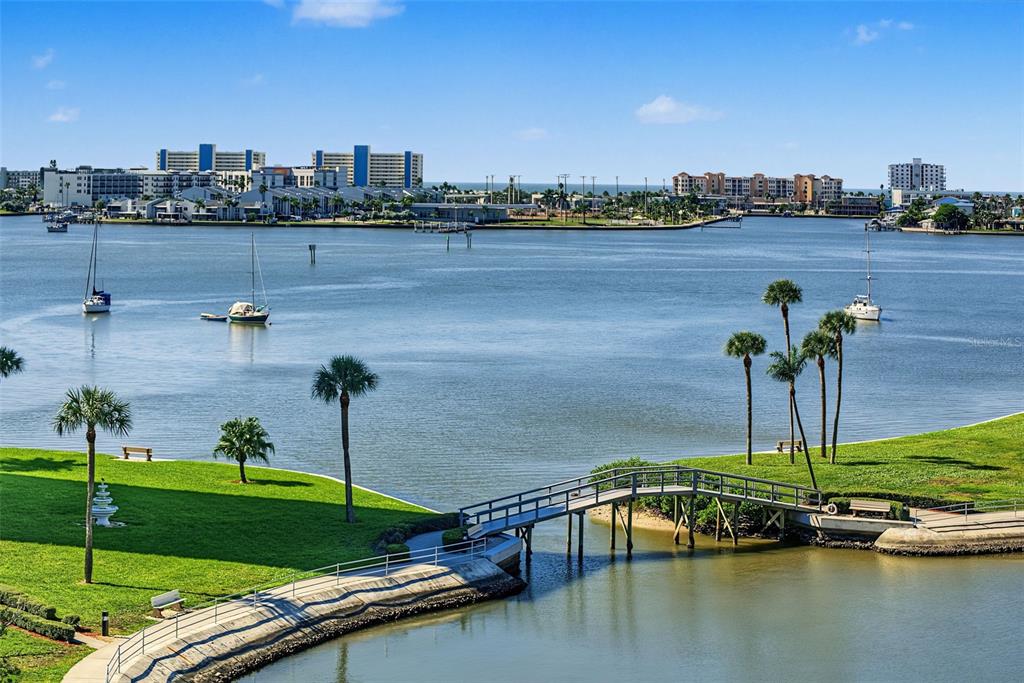 4575 COVE CIRCLE UNIT 709, ST PETERSBURG, FL — photo 4 of 54