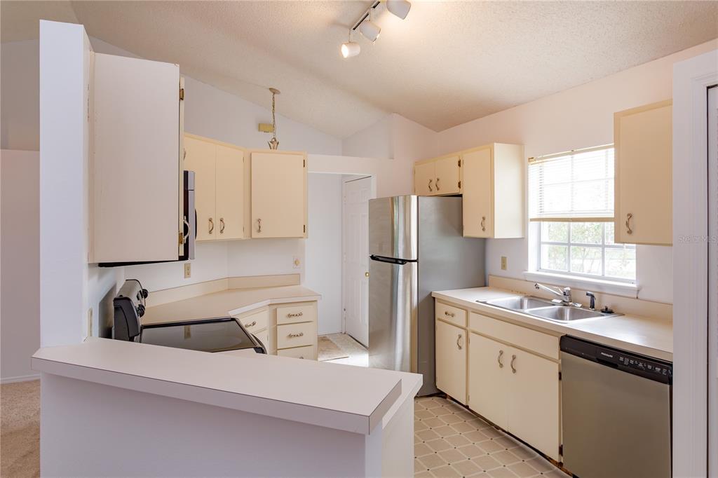 736 OLYMPIC CIRCLE UNIT B1, OCOEE, FL — photo 4 of 28