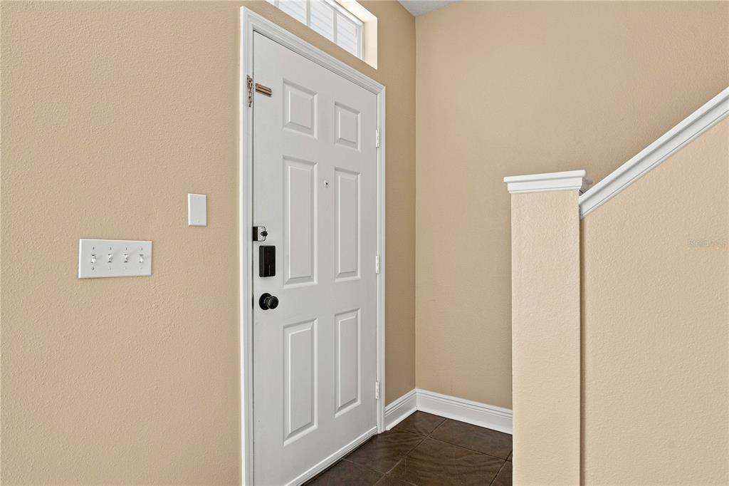 13710 FOREST LAKE DRIVE, LARGO, FL — photo 2 of 30