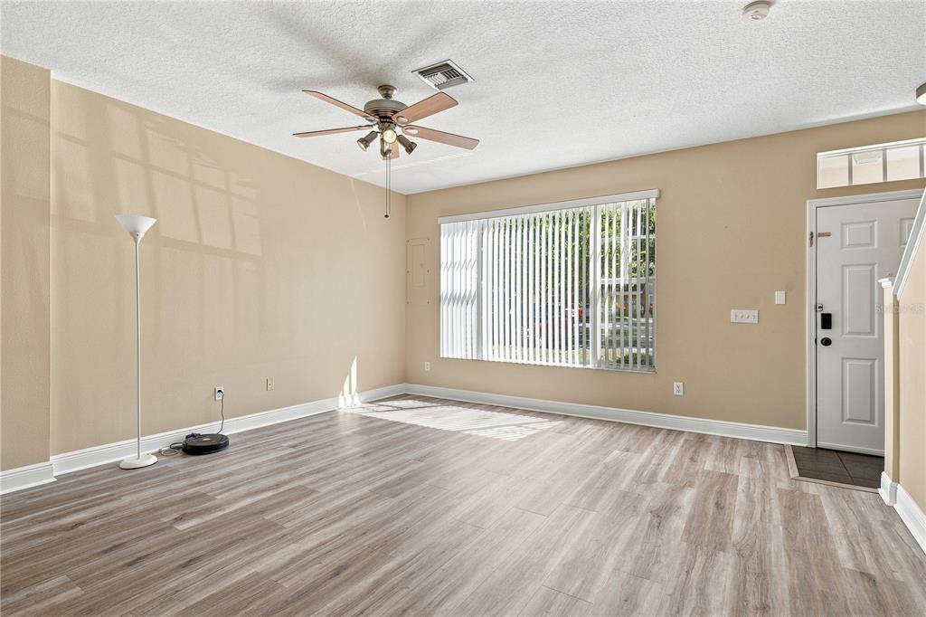 13710 FOREST LAKE DRIVE, LARGO, FL — photo 4 of 30