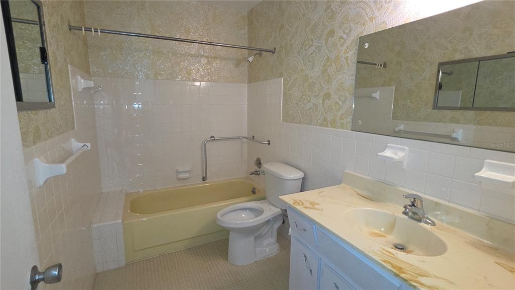 2402 ECUADORIAN WAY UNIT 48, CLEARWATER, FL — photo 5 of 9