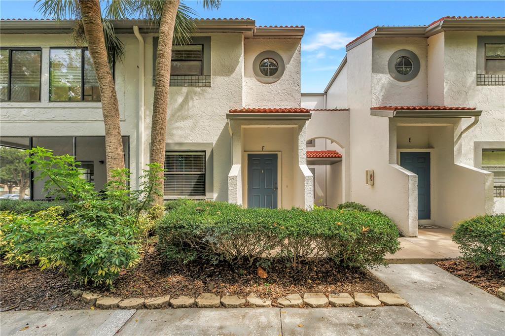 484 SANTA CRUZ PLACE NE UNIT F, ST PETERSBURG, FL — photo 2 of 42