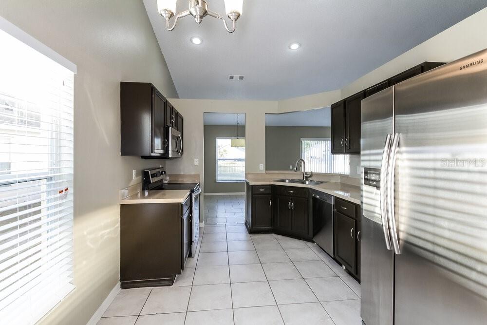 12515 MIDPOINTE DRIVE, RIVERVIEW, FL — photo 5 of 15