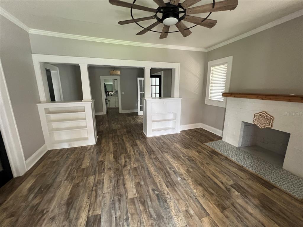 494 BRAINARD AVENUE, UMATILLA, FL — photo 4 of 30