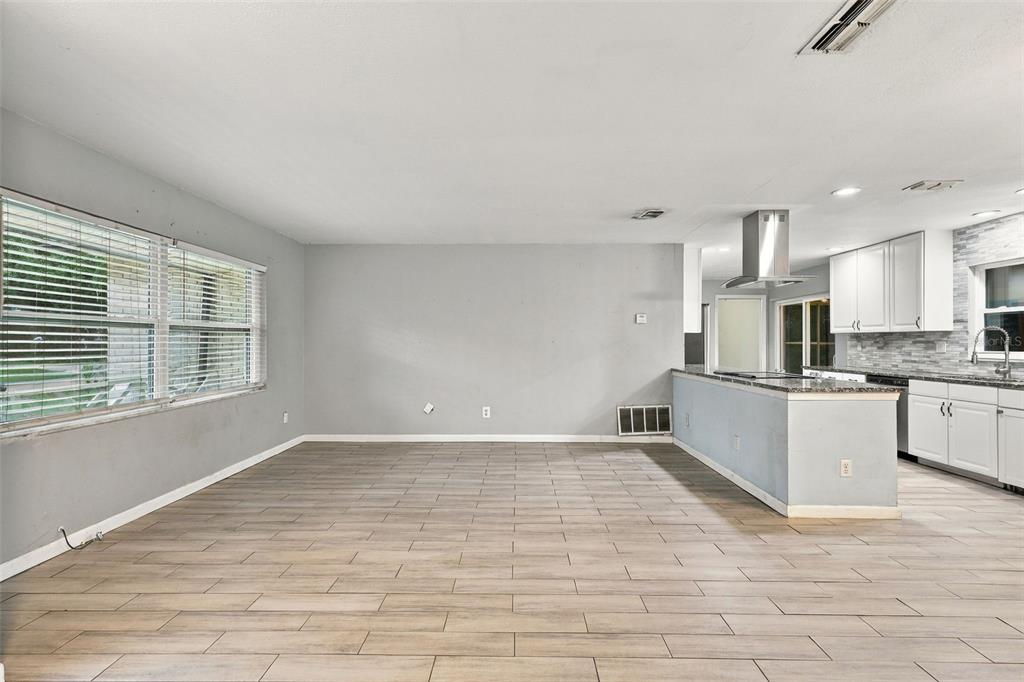 101 HIGHLAND AVENUE, DEBARY, FL — photo 5 of 30