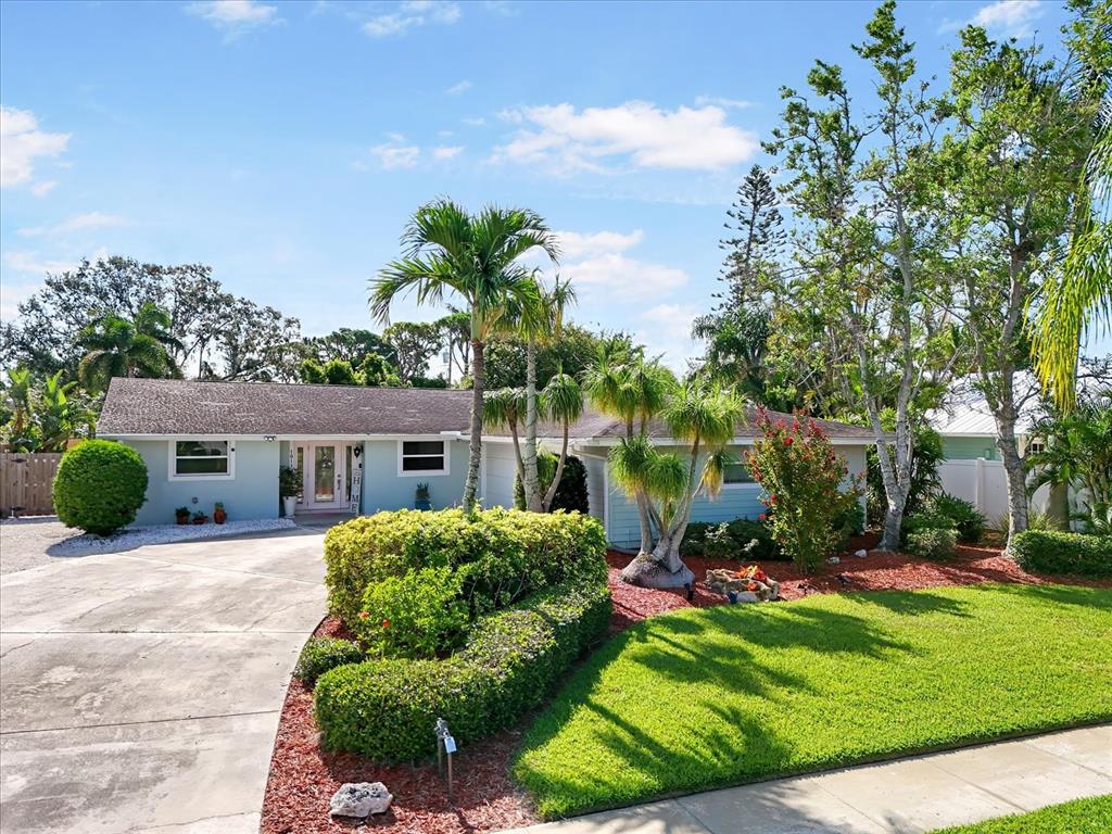 1017 ESTREMADURA DRIVE