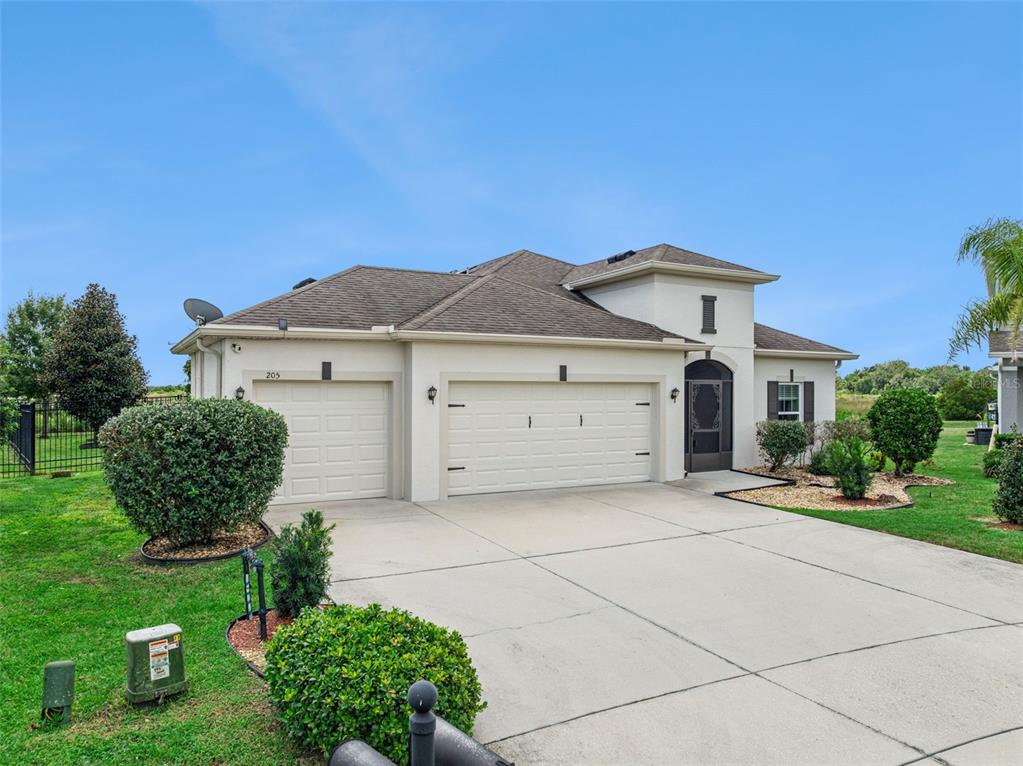 205 MYSTIC BAY COURT, GROVELAND, FL — photo 4 of 30