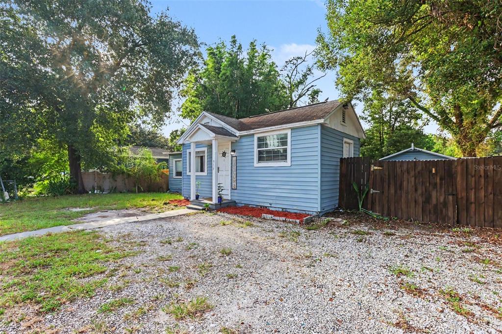 919 E BOUGAINVILLEA AVE, TAMPA, FL — photo 4 of 18
