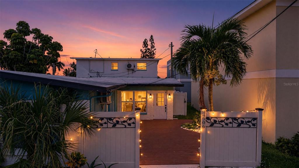 14906 N BAYSHORE DRIVE, MADEIRA BEACH, FL — photo 3 of 30