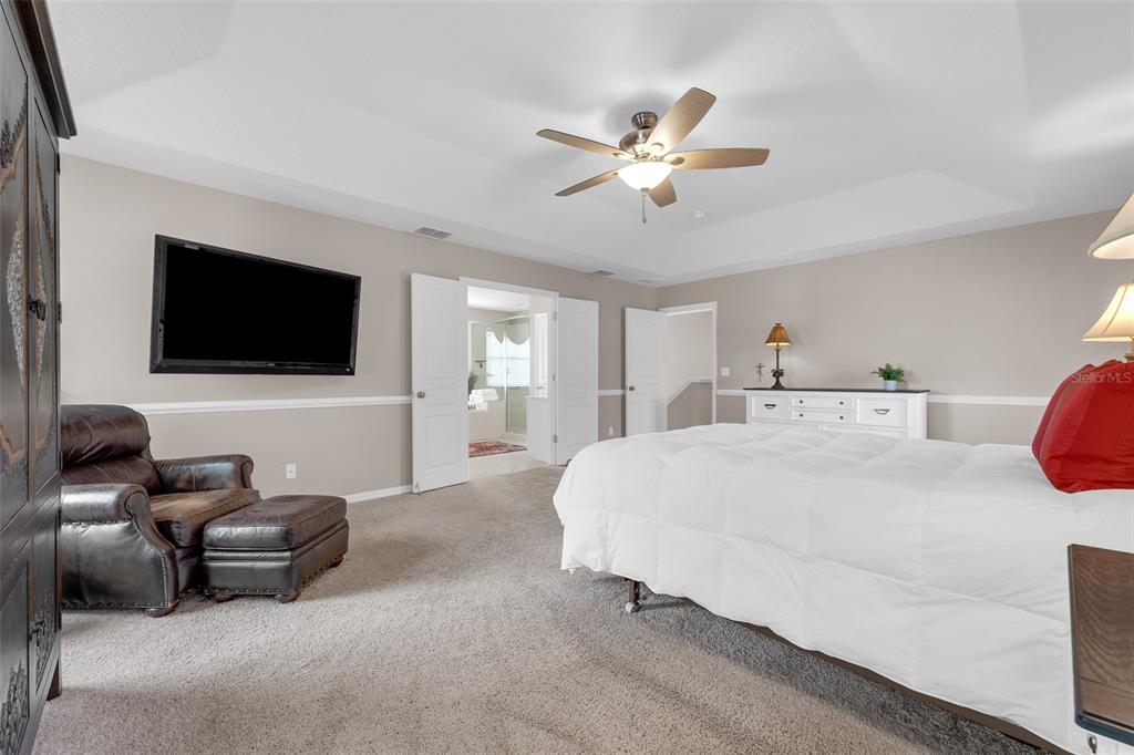 627 AUTUMN OAKS LOOP