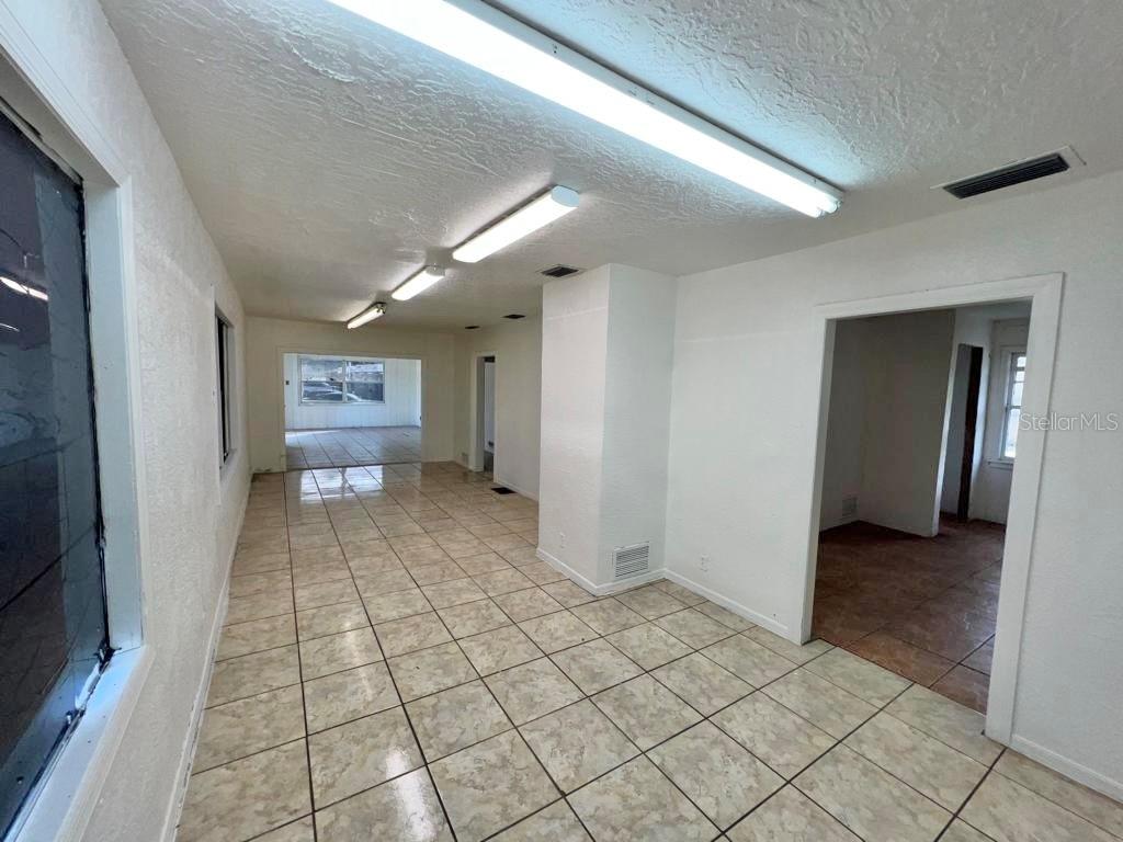2301 DR MARTIN LUTHER KING JR STREET S, ST PETERSBURG, FL — photo 5 of 17