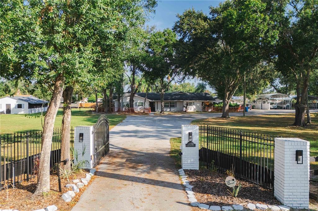 15509 CASEY ROAD, TAMPA, FL — photo 2 of 25