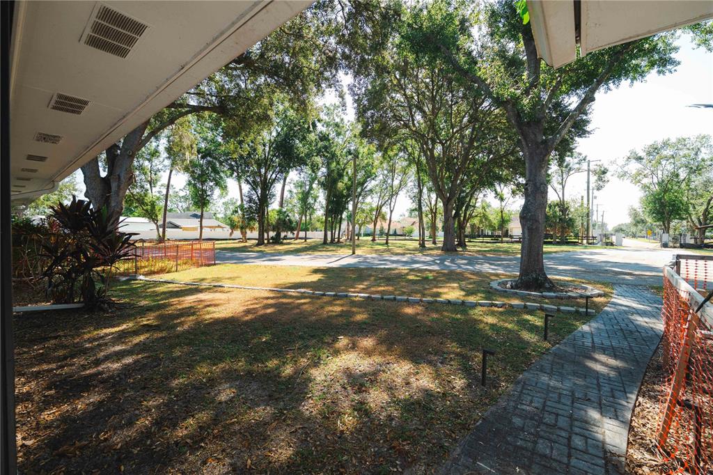 15509 CASEY ROAD, TAMPA, FL — photo 5 of 25