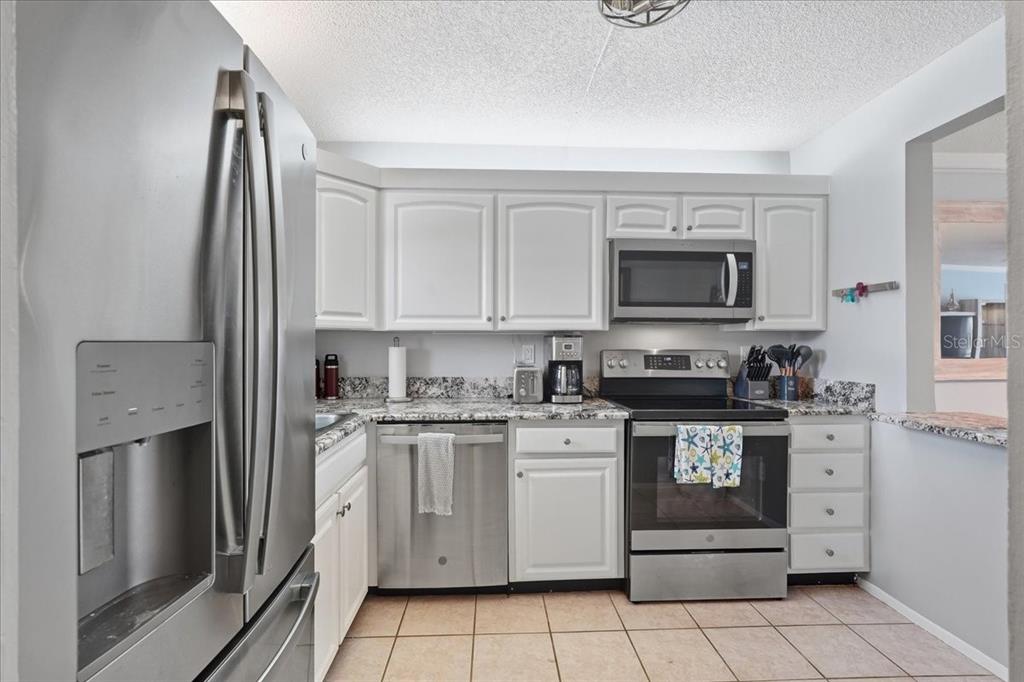 7540 BAY ISLAND DRIVE S UNIT 253, SOUTH PASADENA, FL — photo 5 of 63