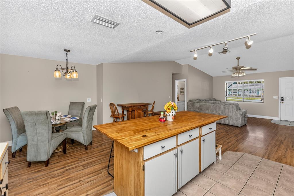 2512 PINE TREE DRIVE, EDGEWATER, FL — photo 5 of 25