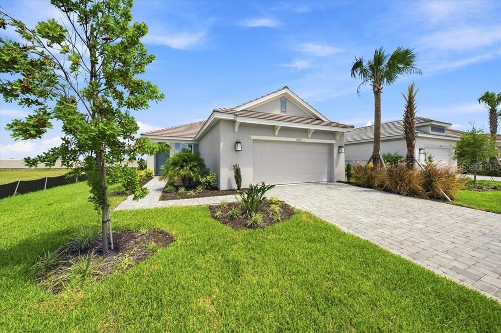 7804 CASPIAN, PALMETTO, FL — photo 2 of 30