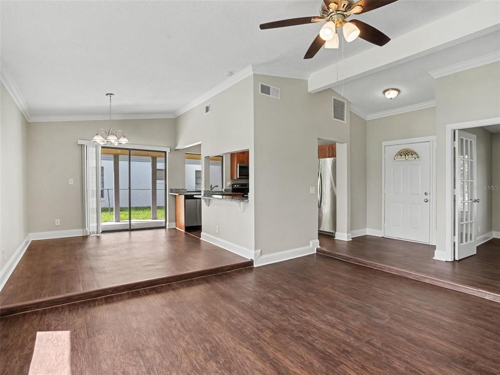 815 E FLAG LANE, KISSIMMEE, FL — photo 2 of 15