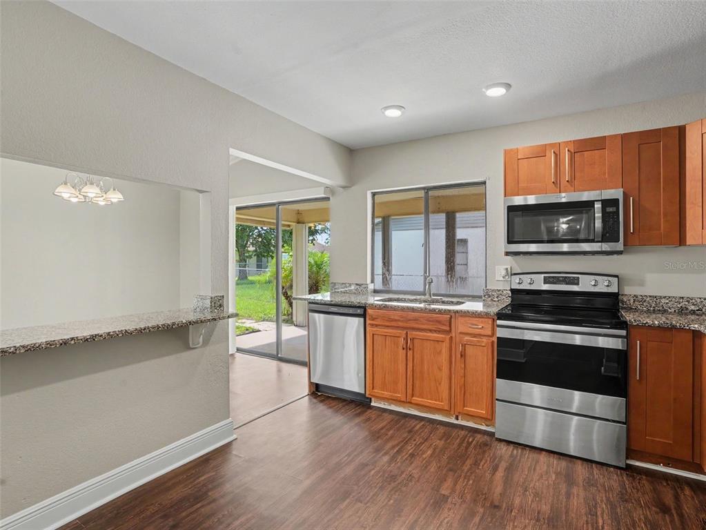 815 E FLAG LANE, KISSIMMEE, FL — photo 4 of 15