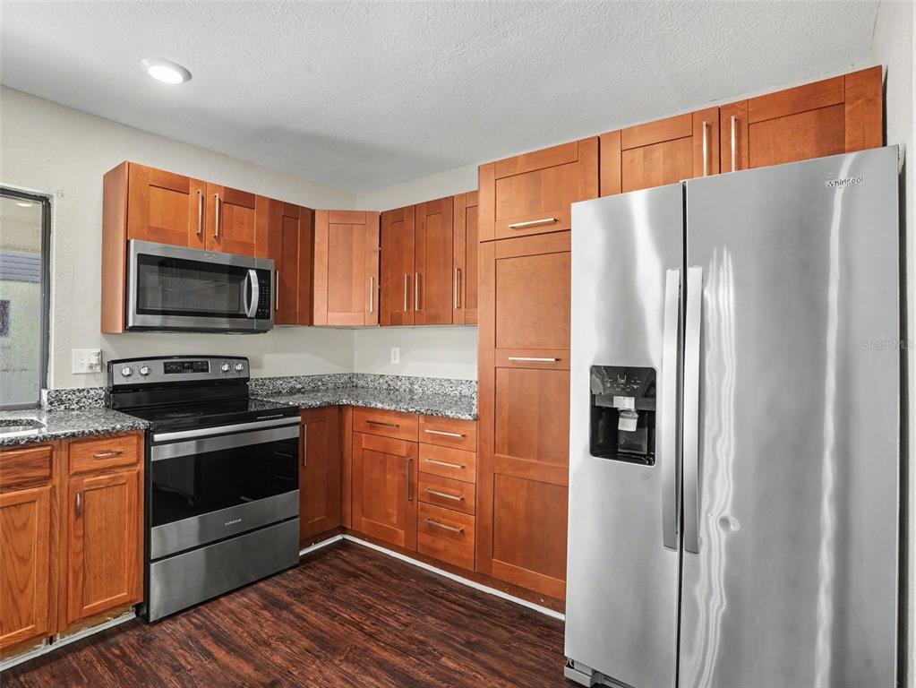 815 E FLAG LANE, KISSIMMEE, FL — photo 5 of 15